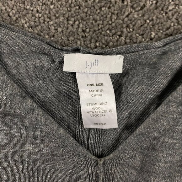 J. Jill Merino Wool Embroidered Floral Poncho Women's One Size Wrap Shawl Shrug - Picture 4 of 9